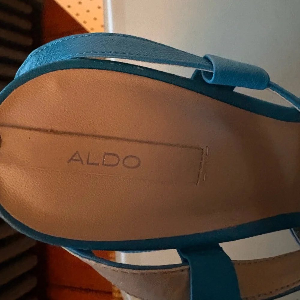 Aldo Teal Strappy Platform Heels size 8.5